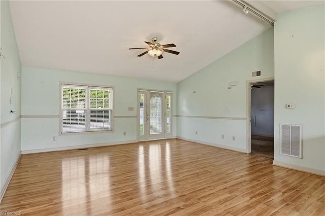 108 Mccleskey Drive, Yadkinville, NC 27055