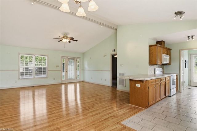 108 Mccleskey Drive, Yadkinville, NC 27055