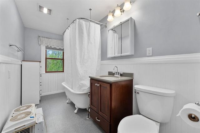 1558 E Madison Street, Eau Claire, WI 54703