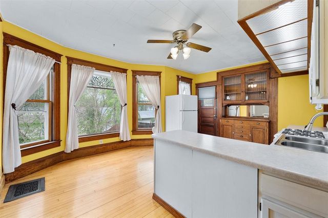1558 E Madison Street, Eau Claire, WI 54703