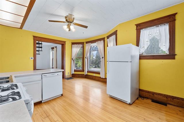 1558 E Madison Street, Eau Claire, WI 54703