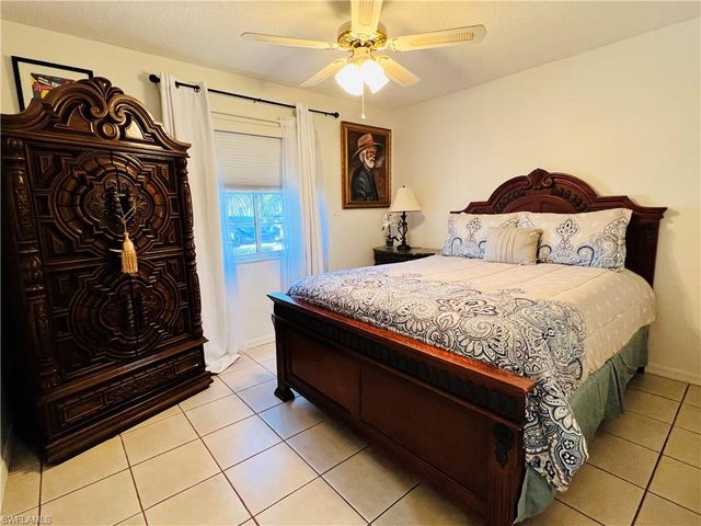 7719 Jewel LN 103, Naples, FL 34109