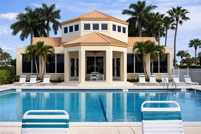 7719 Jewel LN 103, Naples, FL 34109