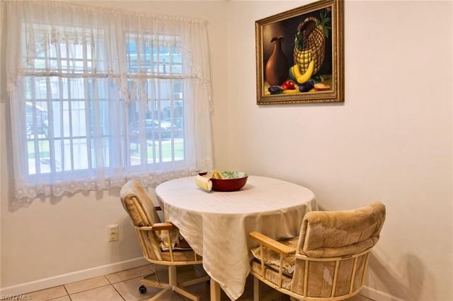 7719 Jewel LN 103, Naples, FL 34109