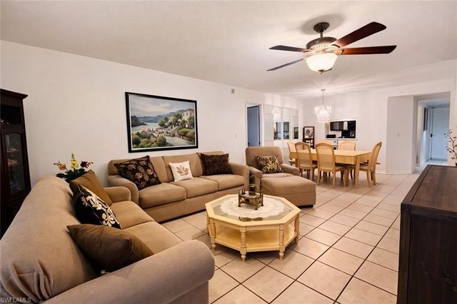 7719 Jewel LN 103, Naples, FL 34109