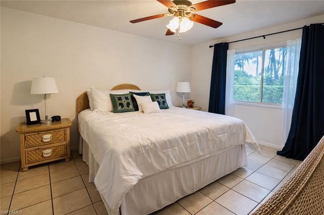 7719 Jewel LN 103, Naples, FL 34109