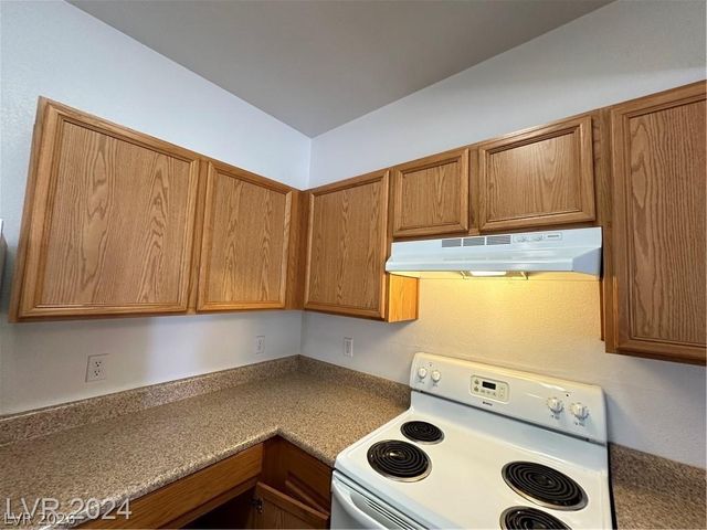 2010 Rancho Lake Drive 204, Las Vegas, NV 89108
