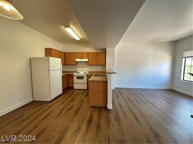 2010 Rancho Lake Drive 204, Las Vegas, NV 89108