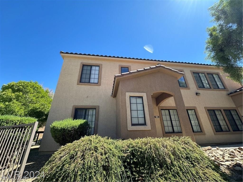 2010 Rancho Lake Drive 204, Las Vegas, NV 89108