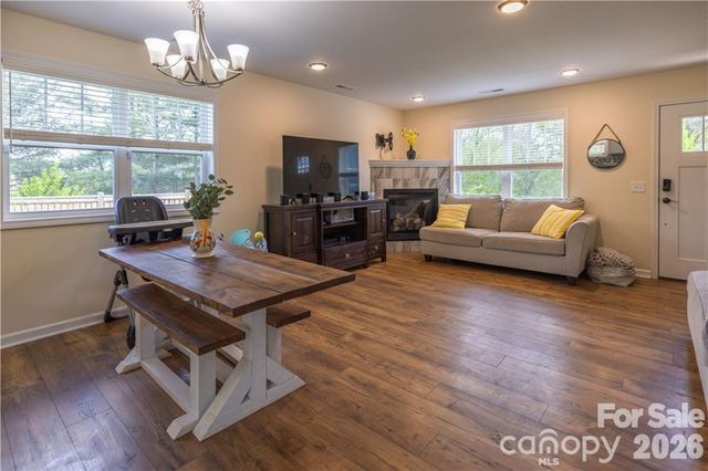 101 Towne Place, Clyde, NC 28721