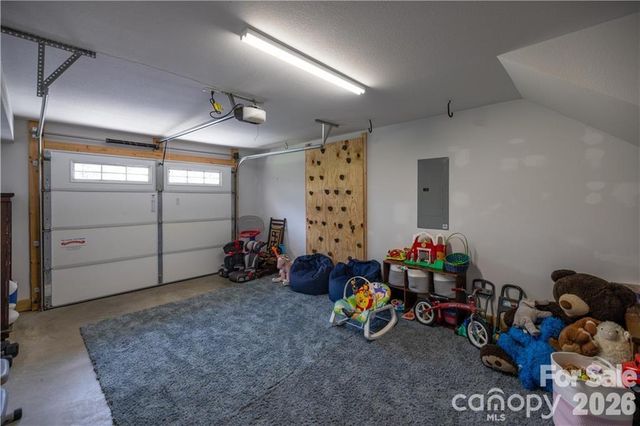 101 Towne Place, Clyde, NC 28721