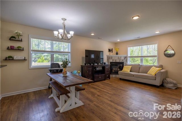 101 Towne Place, Clyde, NC 28721