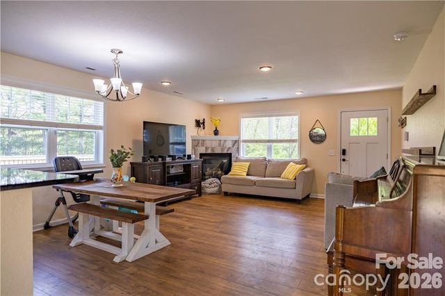 101 Towne Place, Clyde, NC 28721