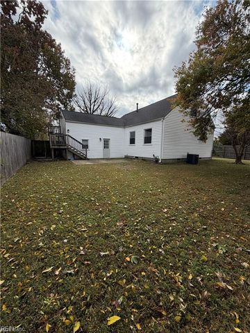 3328 Candlewood DR, Hampton, VA 23666