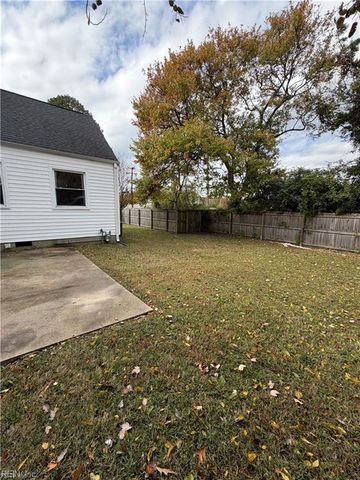 3328 Candlewood DR, Hampton, VA 23666