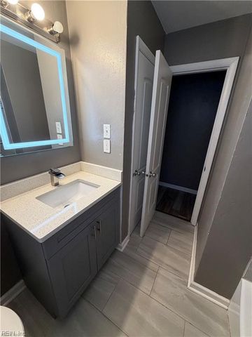 3328 Candlewood DR, Hampton, VA 23666