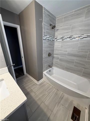 3328 Candlewood DR, Hampton, VA 23666