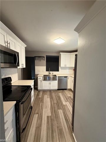 3328 Candlewood DR, Hampton, VA 23666