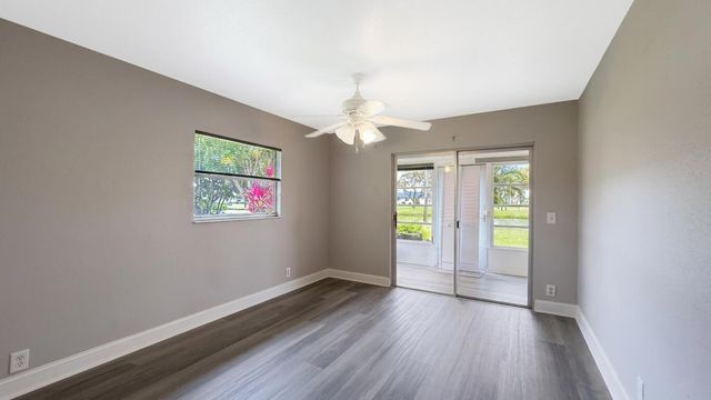 220 Seville J, Delray Beach, FL 33446
