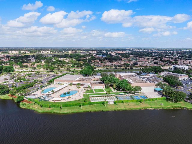 220 Seville J, Delray Beach, FL 33446