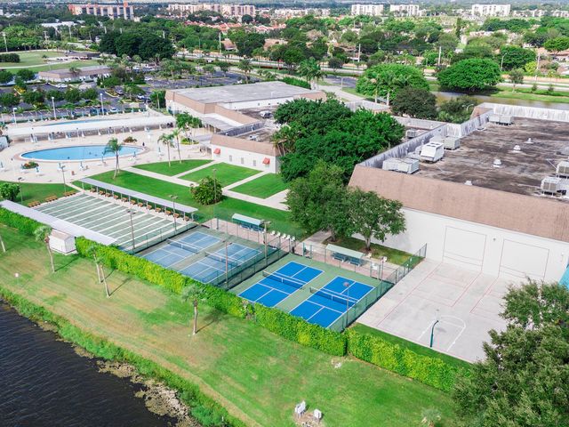 220 Seville J, Delray Beach, FL 33446