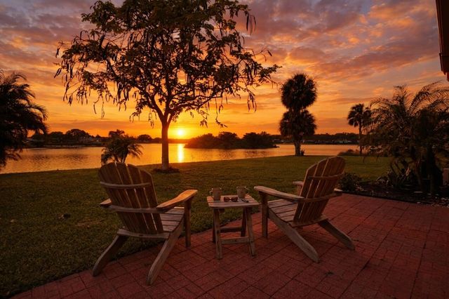 220 Seville J, Delray Beach, FL 33446
