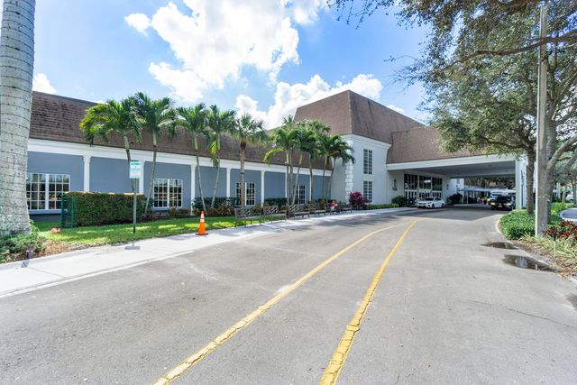220 Seville J, Delray Beach, FL 33446