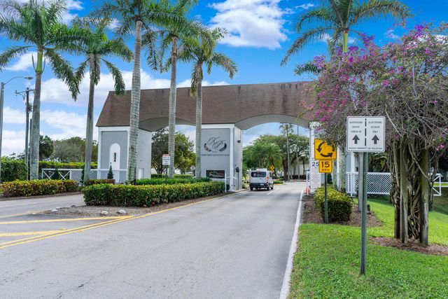 220 Seville J, Delray Beach, FL 33446
