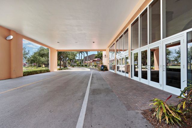 220 Seville J, Delray Beach, FL 33446