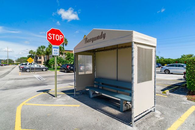 220 Seville J, Delray Beach, FL 33446