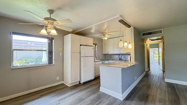 220 Seville J, Delray Beach, FL 33446