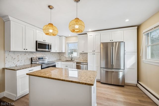 827 Limecrest Rd, Andover Twp., NJ 07860