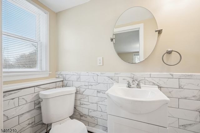 827 Limecrest Rd, Andover Twp., NJ 07860