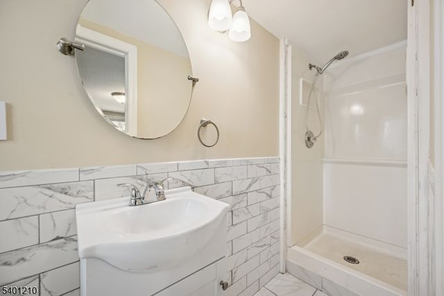 827 Limecrest Rd, Andover Twp., NJ 07860