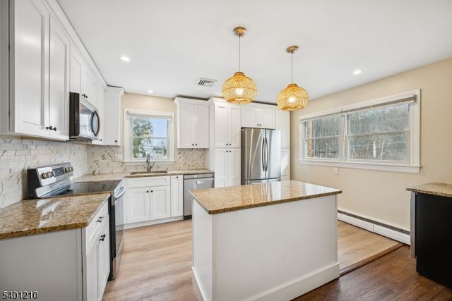 827 Limecrest Rd, Andover Twp., NJ 07860