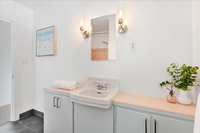 410 13th Avenue, Santa Cruz, CA 95062