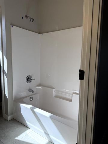 1433 DIVINITY DRIVE, De Pere, WI 54115