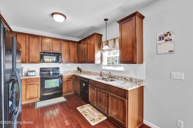 123 Twin Eagles Pkwy, Mt Washington, KY 40047