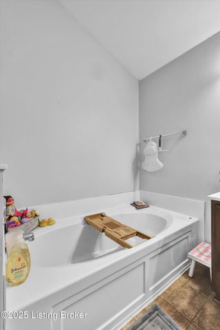 123 Twin Eagles Pkwy, Mt Washington, KY 40047