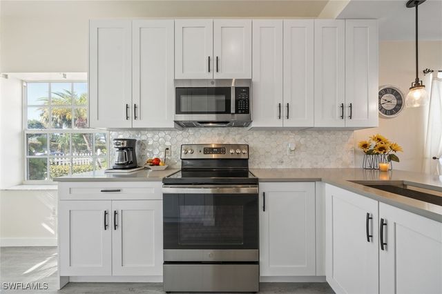 3347 N Key DR 31, North Fort Myers, FL 33903