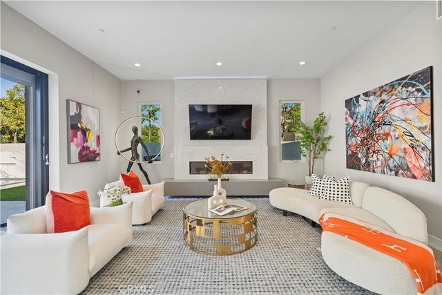 55 Hartman, Irvine, CA 92618