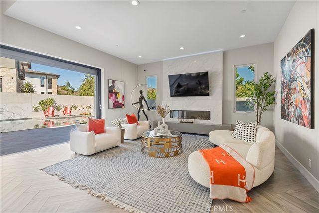 55 Hartman, Irvine, CA 92618