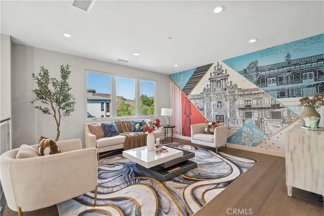 55 Hartman, Irvine, CA 92618