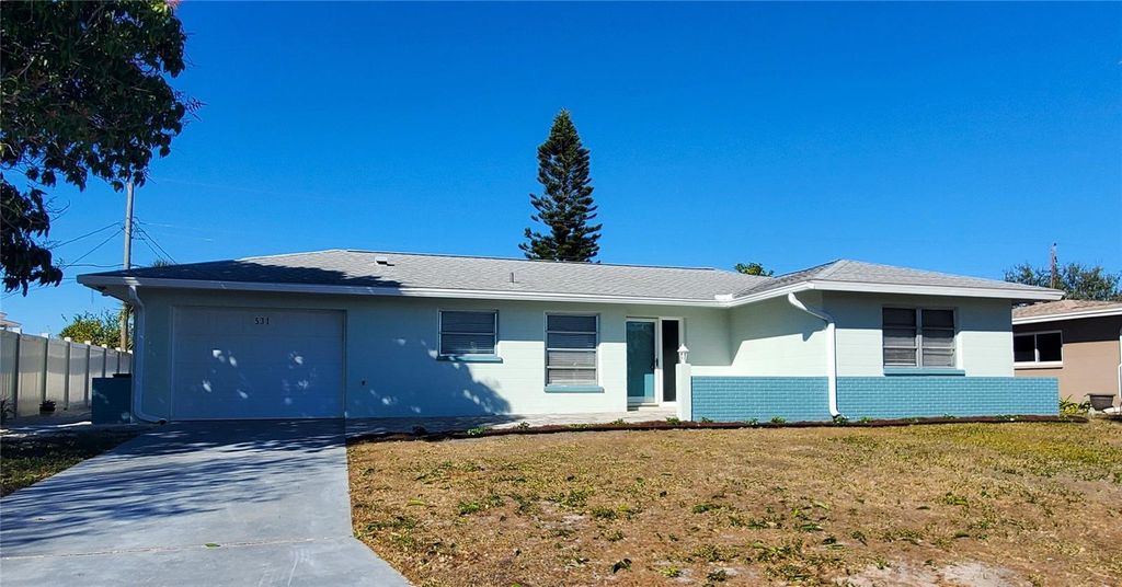 Image 1 of property listing at 531 S NEPONSIT DRIVE, Venice, FL 34293