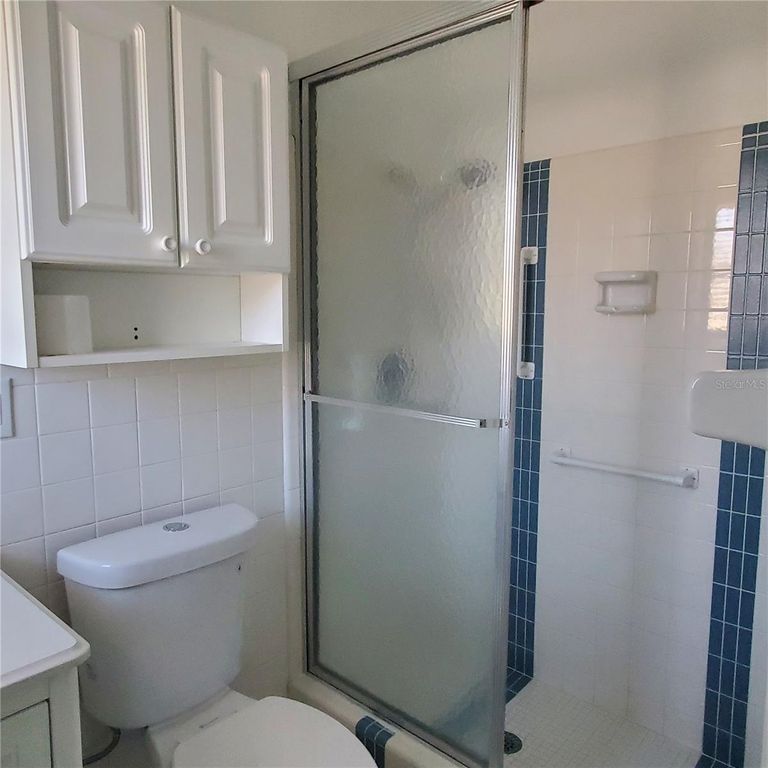 Image 26 of property listing at 531 S NEPONSIT DRIVE, Venice, FL 34293