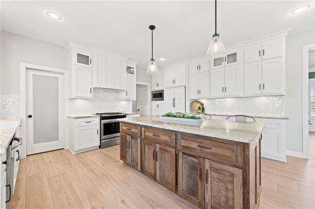 17970 NW 130th Street, Platte City, MO 64079