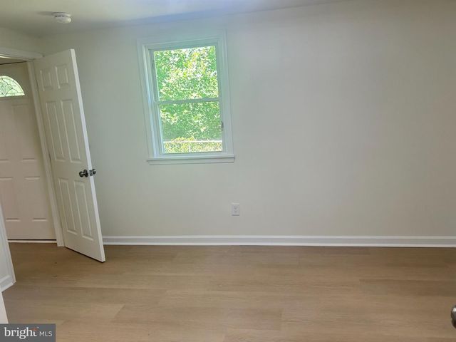 4514 SIMMONS LN, Temple Hills, MD 20748