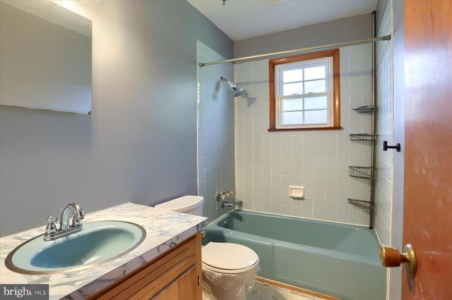 230 EWELL AVE, Gettysburg, PA 17325