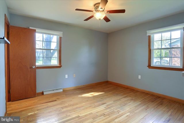 230 EWELL AVE, Gettysburg, PA 17325