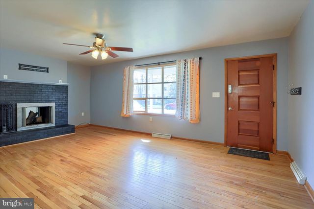 230 EWELL AVE, Gettysburg, PA 17325